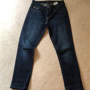 Levi’s mid rise skinny jeans